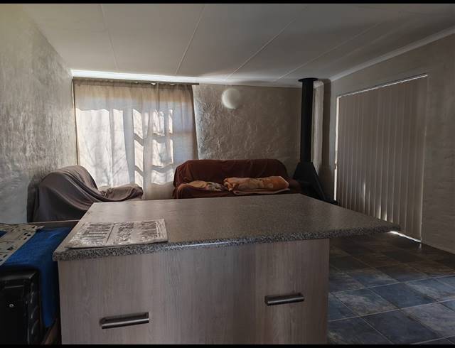 3 BEDROOM HOUSE FOR SALE IN NIEU BETHESDA